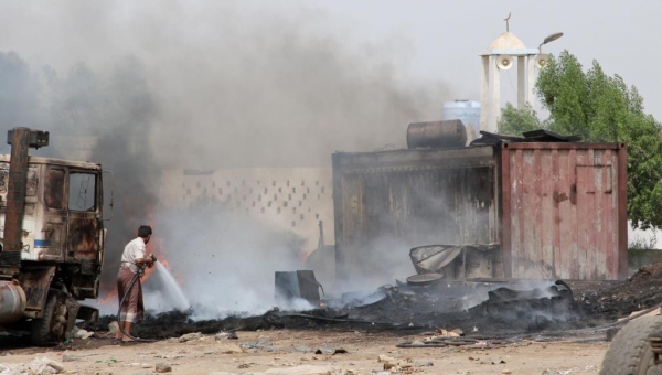 احراق ممتلكات خاصة في عدن