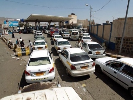 معلومات جديدة عن أزمة المشتقات النفطية بـ "صنعاء"