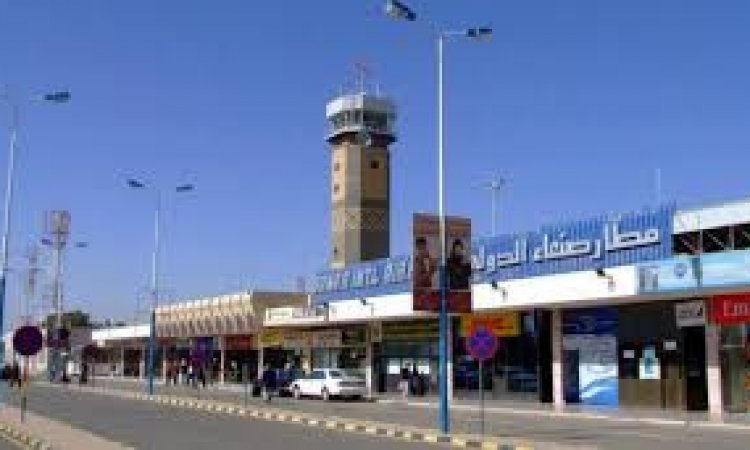شاهد .. مطار صنعاء الدولي يشهد حدثا استثنائيا منذ سنوات ومصادر تكشف حقيقة ما حدث (صور)